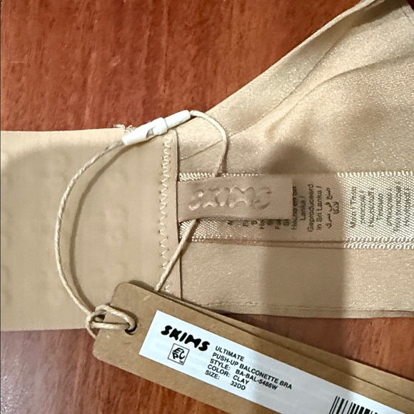 Skims Ultimate Push Up Balconette Bra - Picture 4 of 4